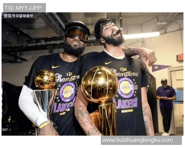 湖人队签下詹姆斯，豪华阵容引发球迷狂热